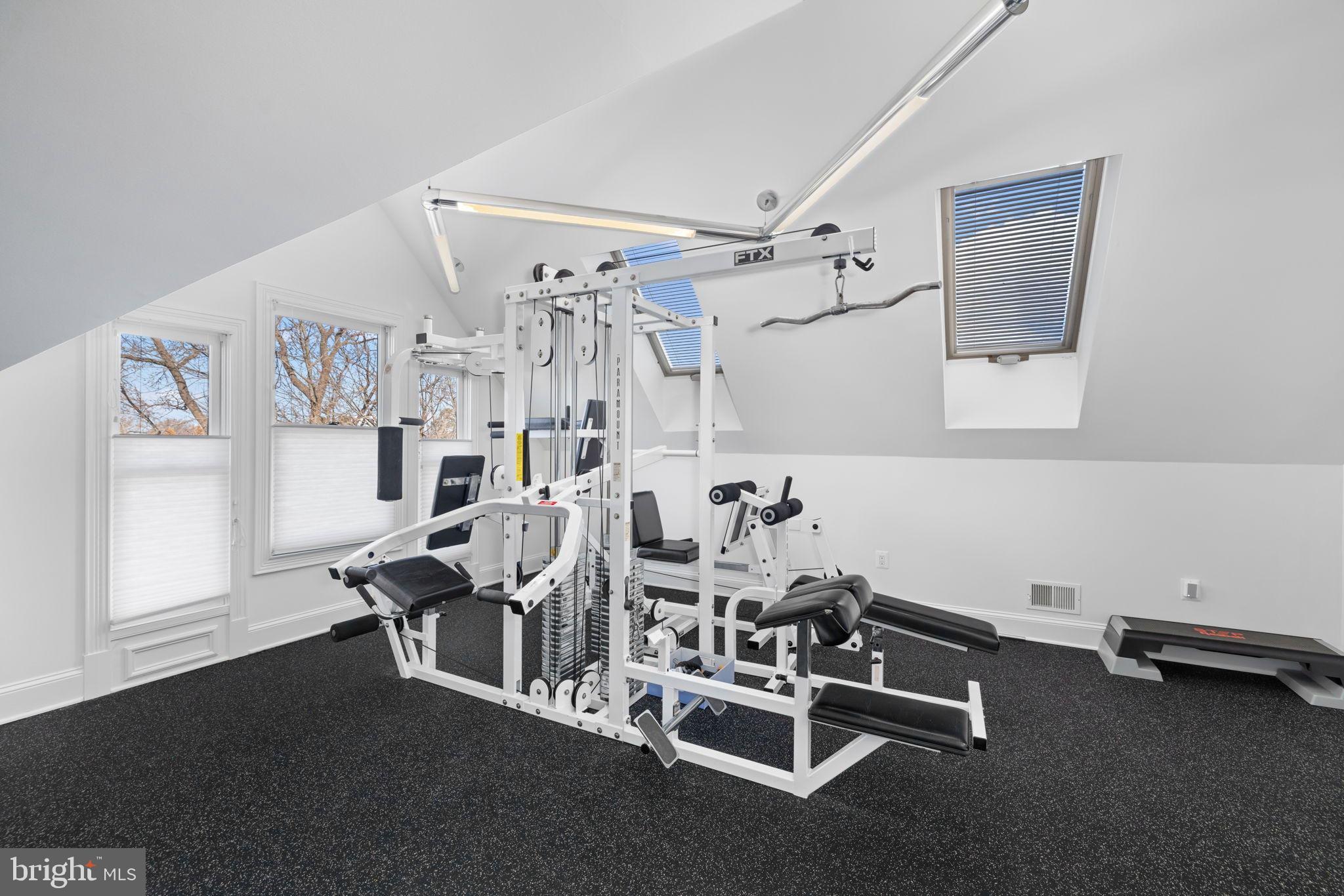 1215 Stuart Robeson Drive McLean, VA 22101 - Photo 42 of 48