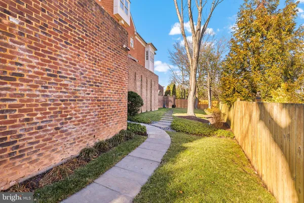 $2,800,000 | 1215 Stuart Robeson Drive, McLean, VA 22101