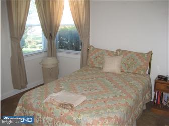 620 West Washington Street Riverside, NJ 08075 - Photo 8 of 12 Bedroom 2