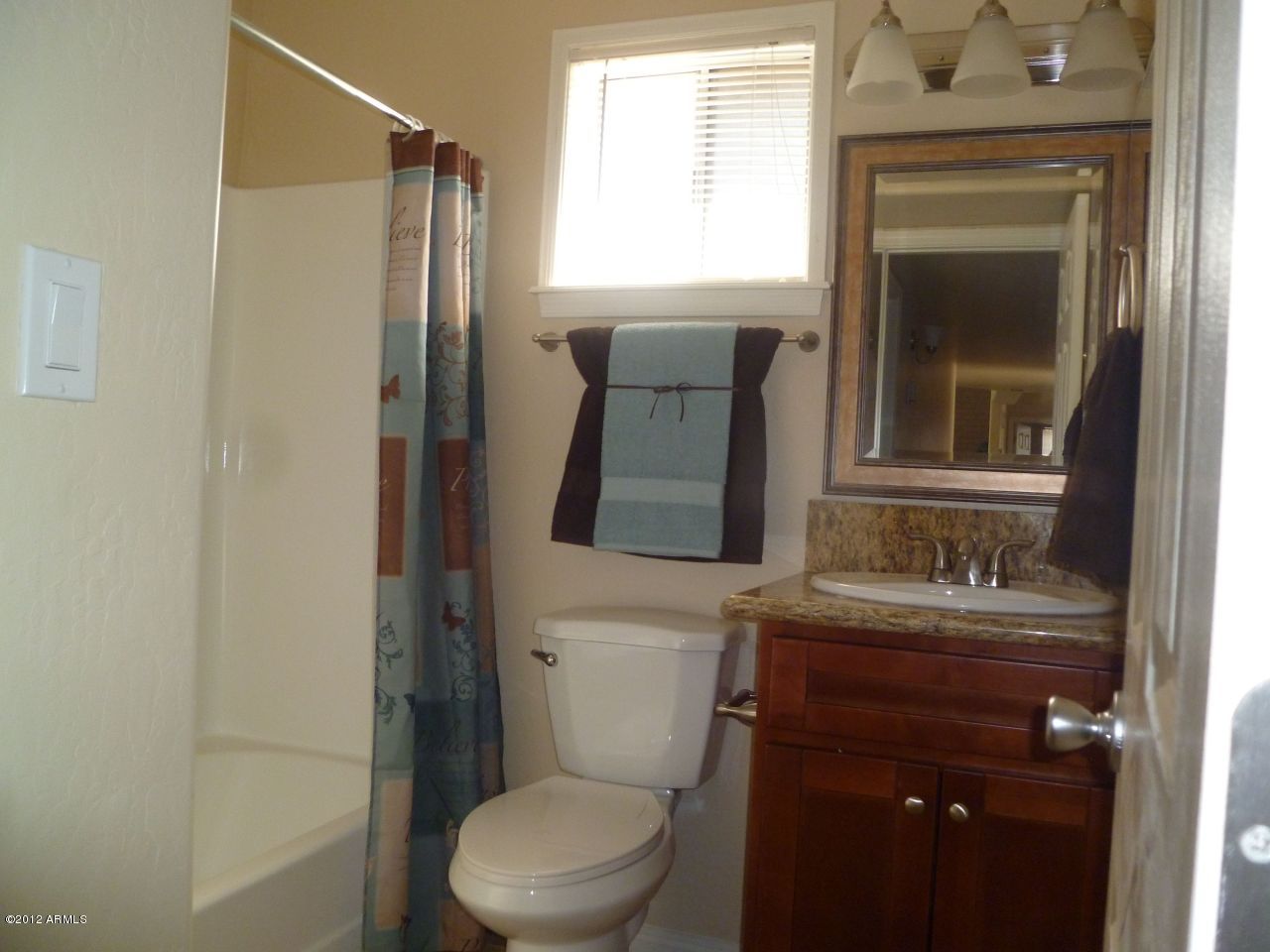 125 West Wagoner Road Phoenix, AZ 85023 - Photo 11 of 24 Guest Bath
