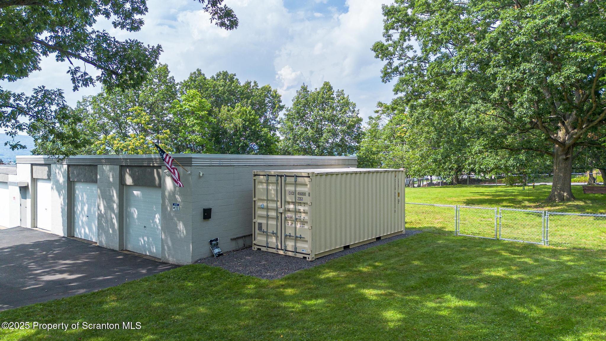 704 Connell Street Scranton, PA 18505 - Photo 4 of 19 4