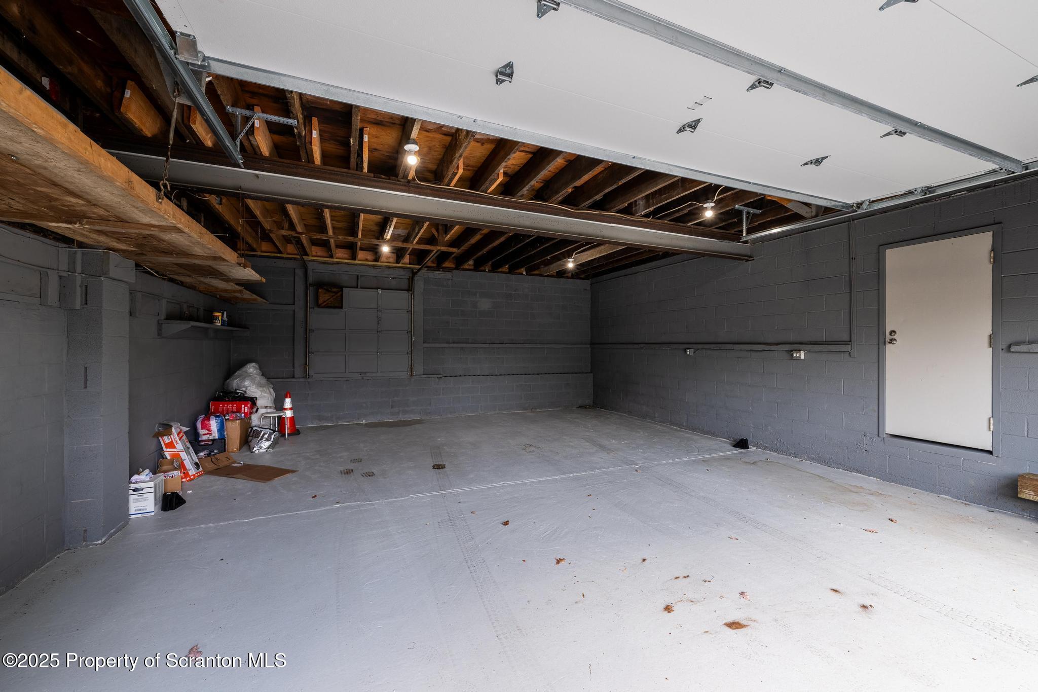 704 Connell Street Scranton, PA 18505 - Photo 5 of 19 5