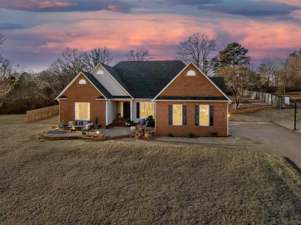 $479,900 | 404 Grayson Drive, Moore, SC 29369
