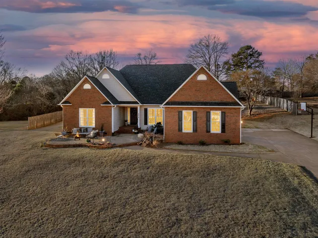 $485,000 | 404 Grayson Drive, Moore, SC 29369