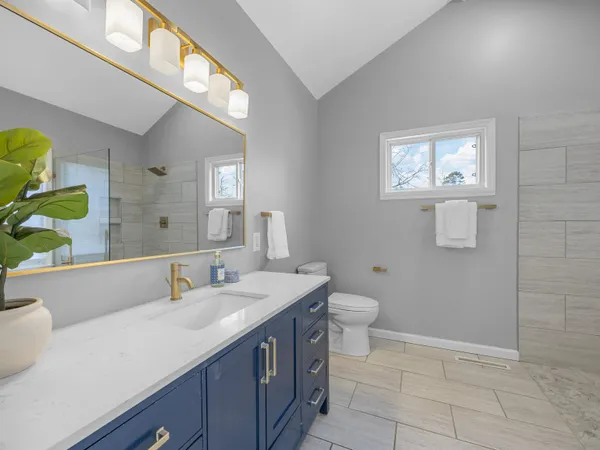 $479,900 | 404 Grayson Drive, Moore, SC 29369