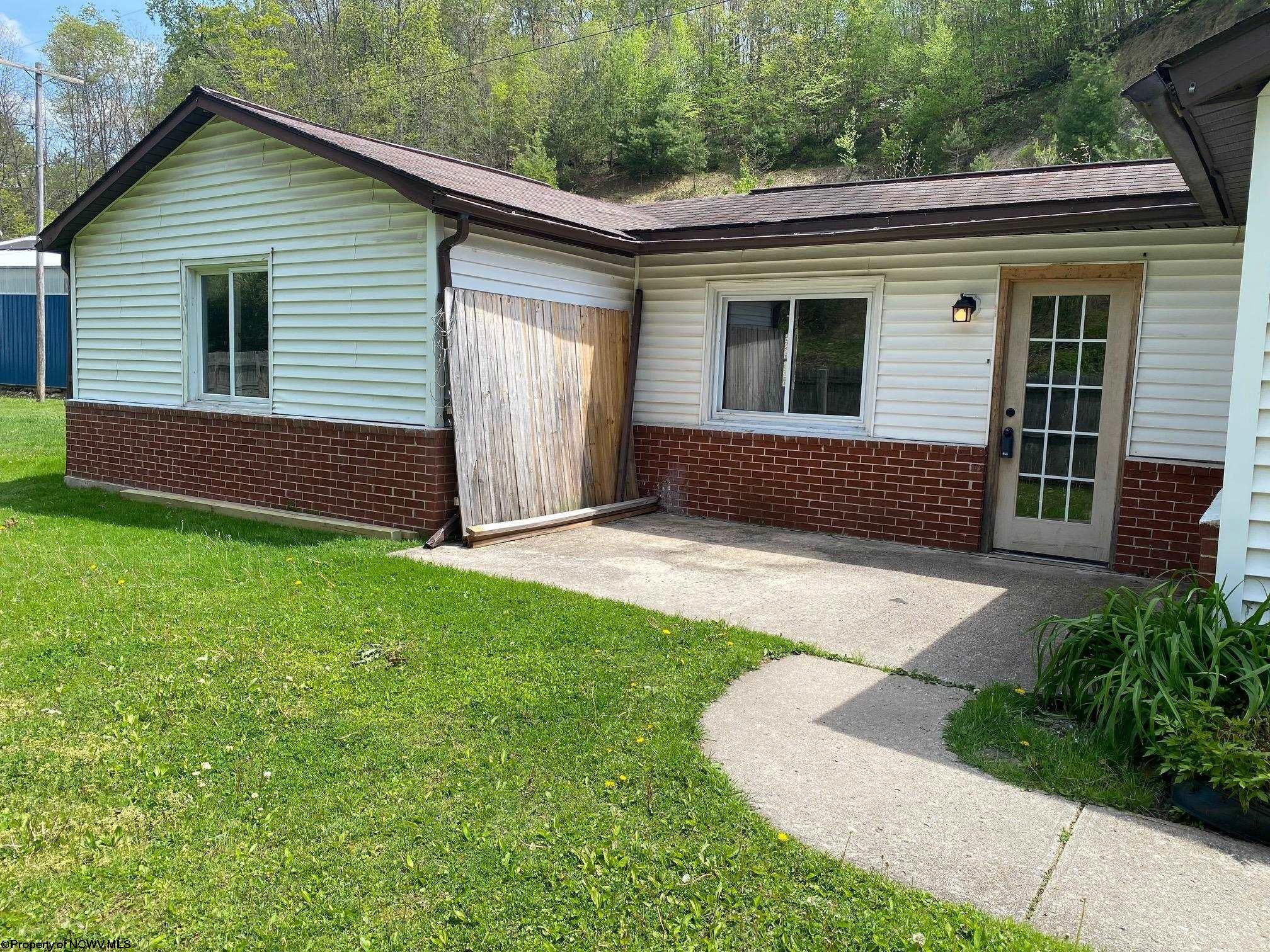2162 Ward Road Elkins, WV 26241 - Photo 7 of 29 Gallery Image 7