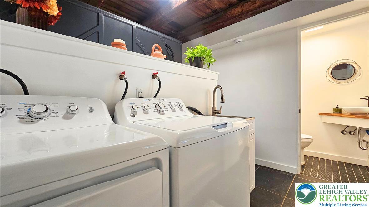 2239 Wassergass Road Hellertown, PA 18055 - Photo 35 of 42 a utility room with dryer and washer