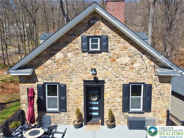 $749,900 | 2239 Wassergass Road, Hellertown, PA 18055