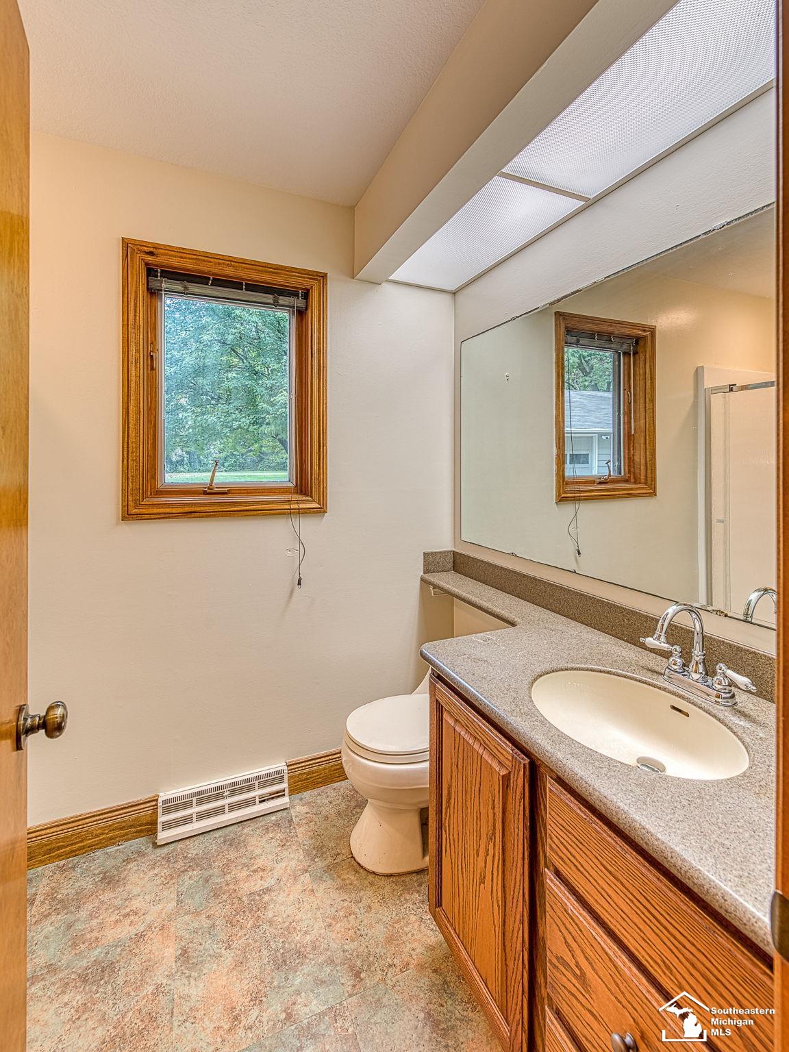 11050 Secor Road Temperance, MI 48182 - Photo 4 of 36