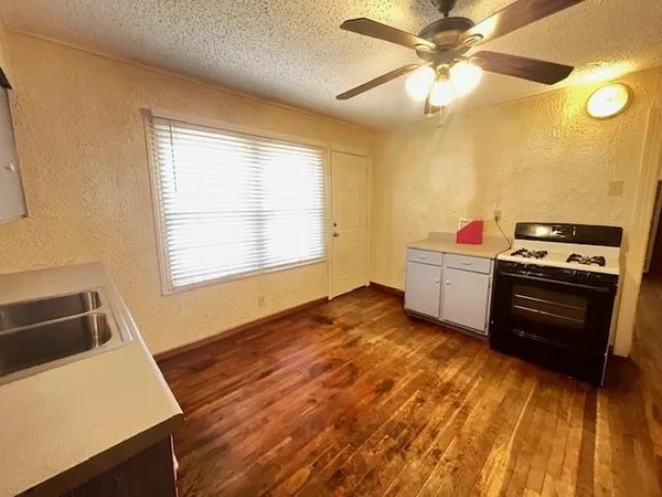 $1,100 | 351 Fagg Drive, Lewisville, TX 75057