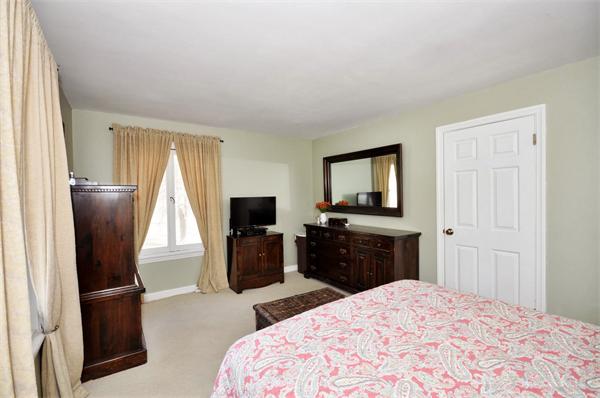 4 Fuller Road Chelmsford, MA 01824 - Photo 13 of 24 Gallery Image 13
