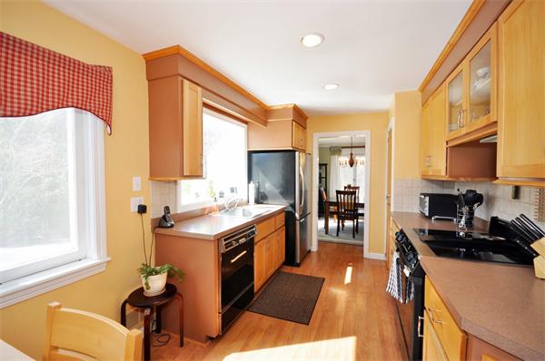 4 Fuller Road Chelmsford, MA 01824 - Photo 8 of 24 Gallery Image 8
