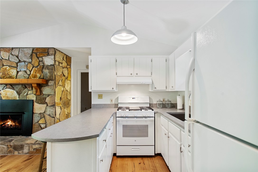 275 Lakeside Drive Mountain Rest, SC 29664 - Photo 12 of 39