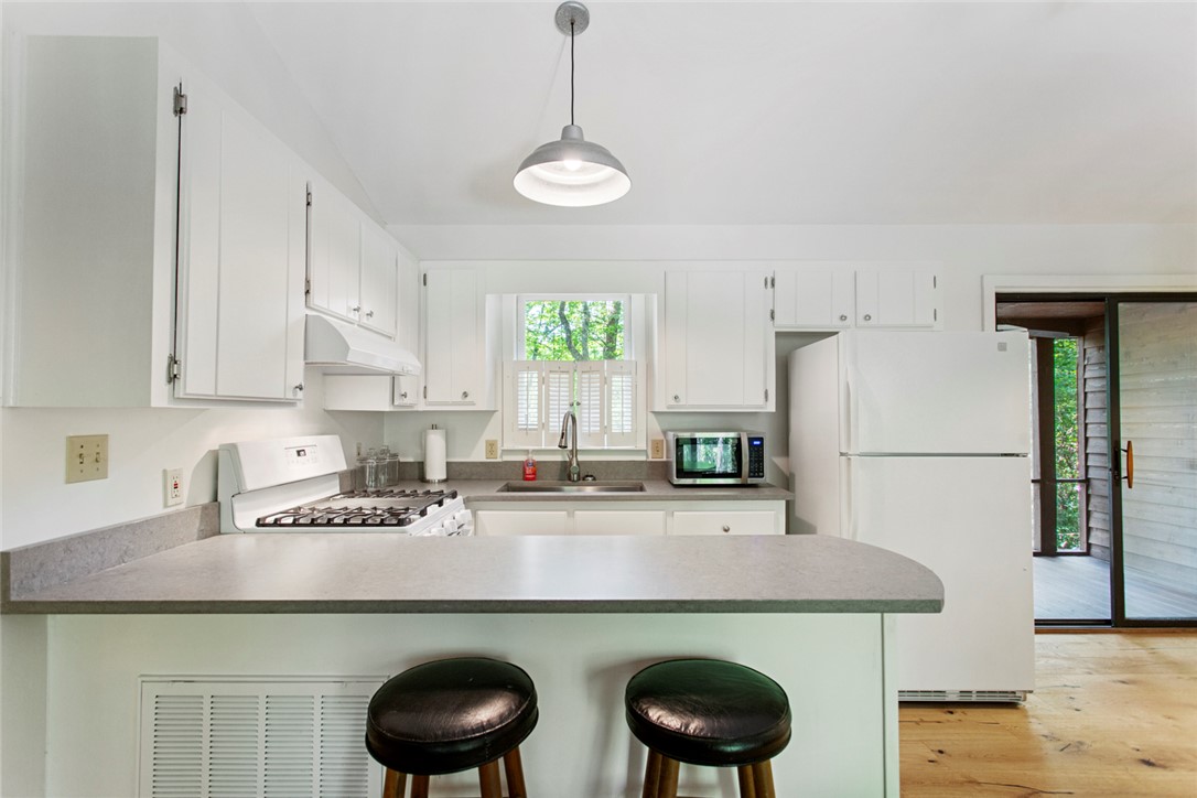 275 Lakeside Drive Mountain Rest, SC 29664 - Photo 10 of 39