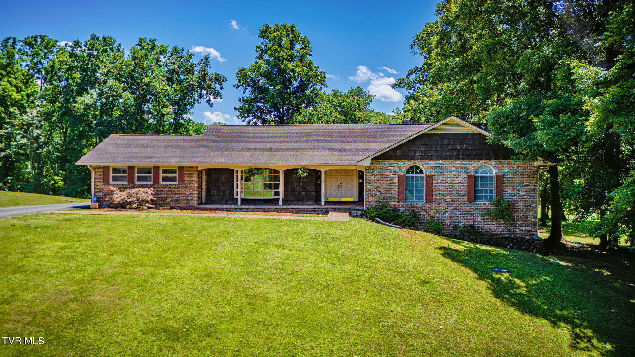 900 Jordan Road Elizabethton, TN 37643 - Photo 2 of 51 101