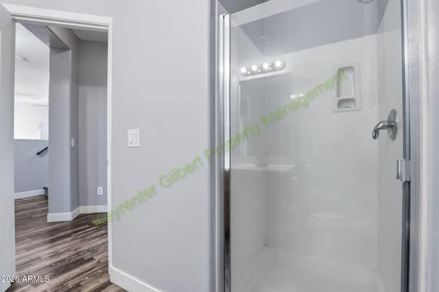 $2,600 | 1621 South Starling Drive, Gilbert, AZ 85295