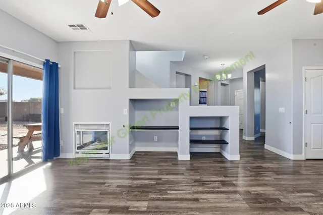 $2,600 | 1621 South Starling Drive, Gilbert, AZ 85295