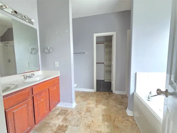 $1,950 | 12015 Rosecroft Drive, Houston, TX 77048