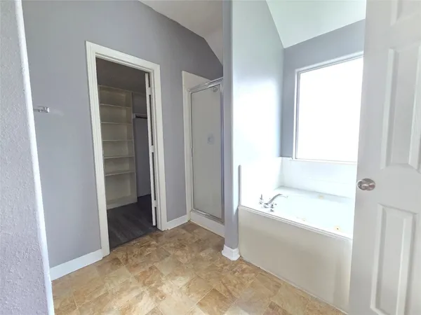 $1,950 | 12015 Rosecroft Drive, Houston, TX 77048