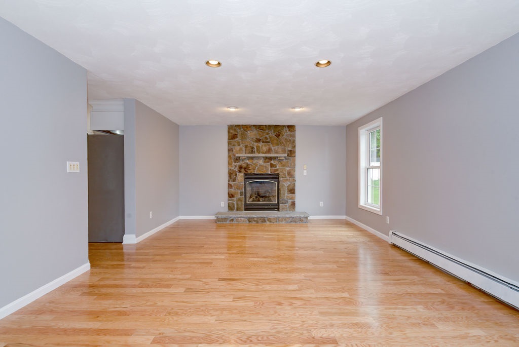 9 Saddleback Road Londonderry, NH 03053 - Photo 12 of 40 Gallery Image 12