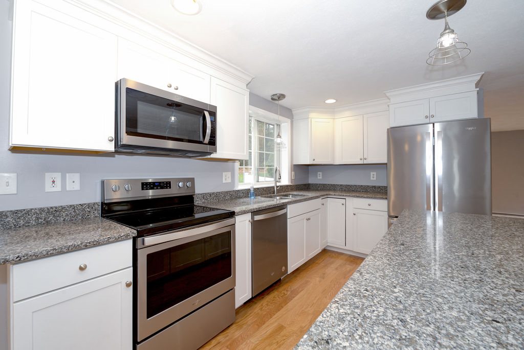 9 Saddleback Road Londonderry, NH 03053 - Photo 6 of 40 Gallery Image 6