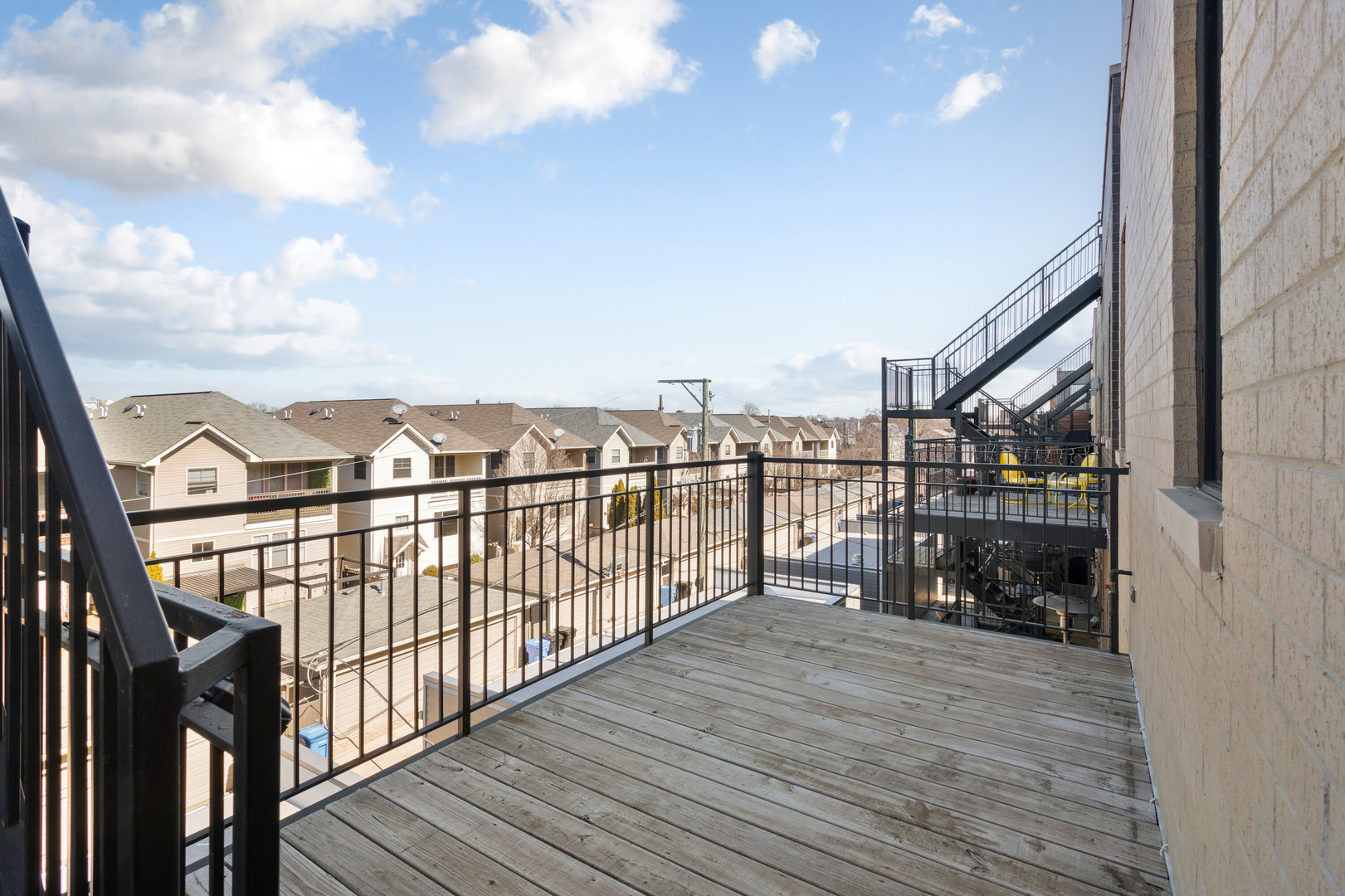 2518 West Addison Street, Unit 3W Chicago, IL 60618 - Photo 17 of 23 a view of balcony with city view