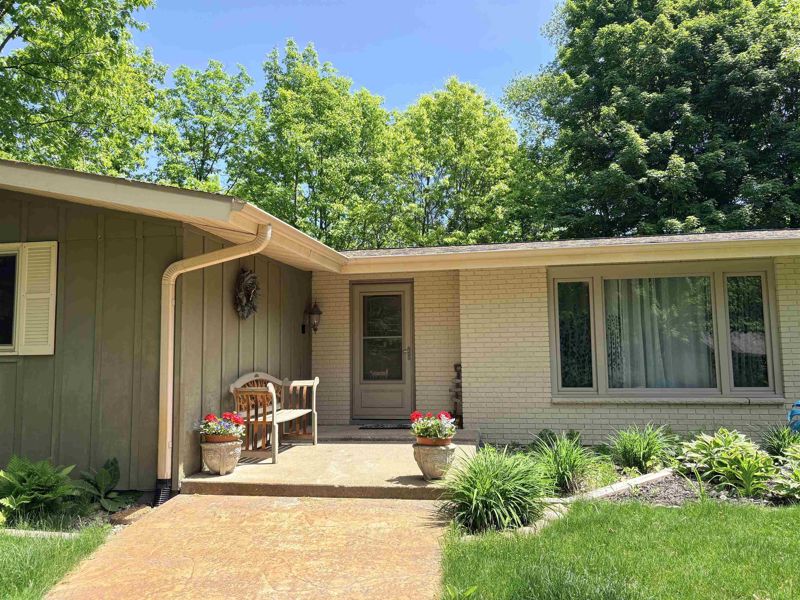 3270 S Highway Rhinelander, WI 54501 - Photo 2 of 42