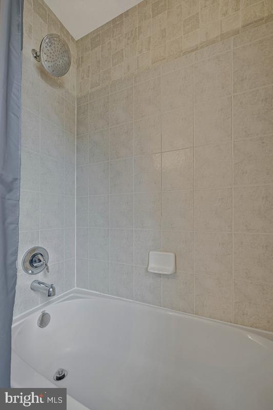 1117 Horizon View Place Accokeek, MD 20607 - Photo 29 of 59 Serene bathroom retreat awaits you.