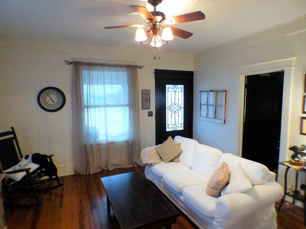 415 North Main Street Rural Retreat, VA 24368 - Photo 12 of 42 Gallery Image 12