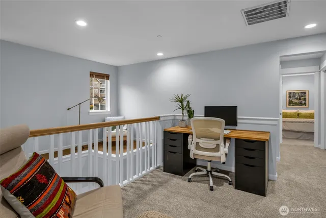 $949,950 | 6441 Southeast Cougar Mountain Way, Bellevue, WA 98006