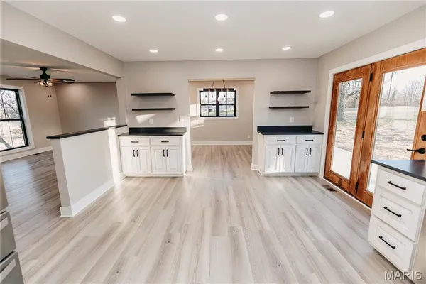 $420,000 | 30963 North 63rd Highway, Vienna, MO 65582