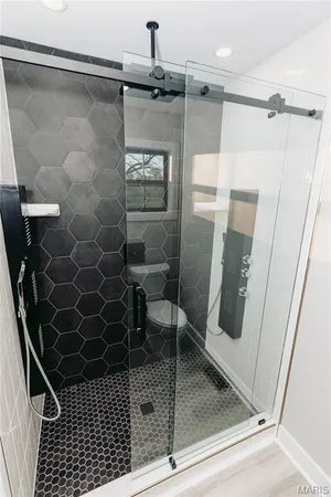 $420,000 | 30963 North 63rd Highway, Vienna, MO 65582