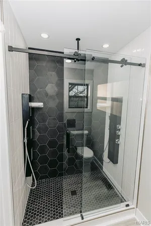 $420,000 | 30963 North 63rd Highway, Vienna, MO 65582