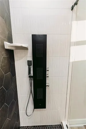 $420,000 | 30963 North 63rd Highway, Vienna, MO 65582