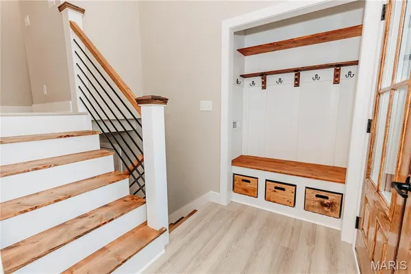 $420,000 | 30963 North 63rd Highway, Vienna, MO 65582