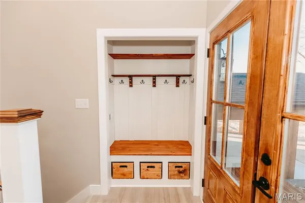 $420,000 | 30963 North 63rd Highway, Vienna, MO 65582