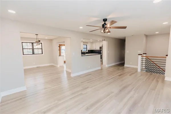 $420,000 | 30963 North 63rd Highway, Vienna, MO 65582