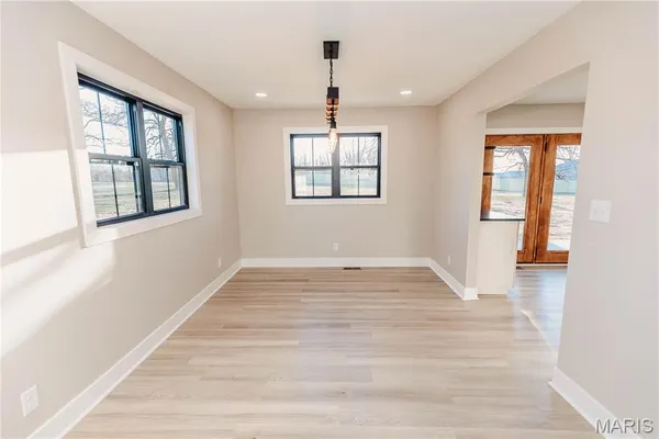 $420,000 | 30963 North 63rd Highway, Vienna, MO 65582