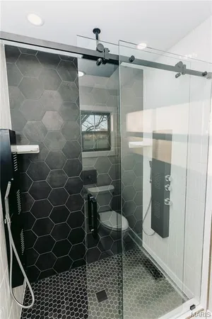 $420,000 | 30963 North 63rd Highway, Vienna, MO 65582