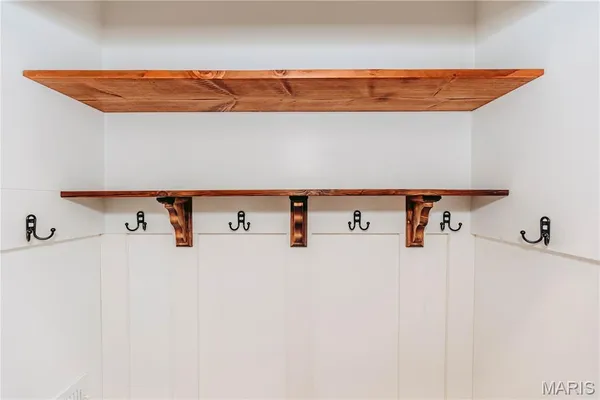 $420,000 | 30963 North 63rd Highway, Vienna, MO 65582