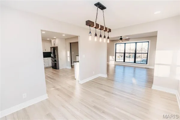 $420,000 | 30963 North 63rd Highway, Vienna, MO 65582