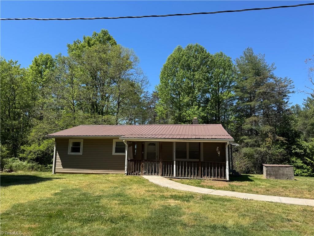 1460 Byrd Ridge Road North Wilkesboro, NC 28659 - Photo 2 of 26