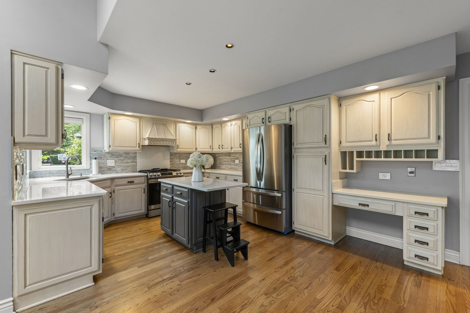 816 Spindletree Avenue Naperville, IL 60565 - Photo 13 of 54