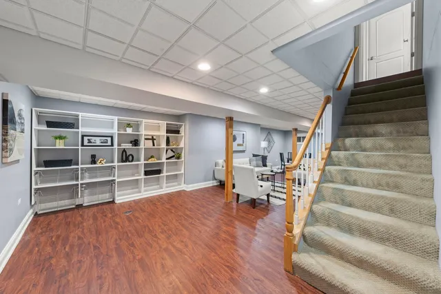 $830,000 | 816 Spindletree Avenue, Naperville, IL 60565