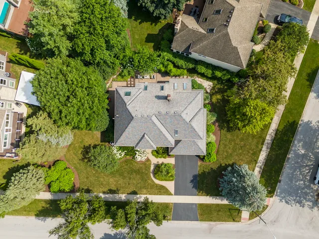 $830,000 | 816 Spindletree Avenue, Naperville, IL 60565