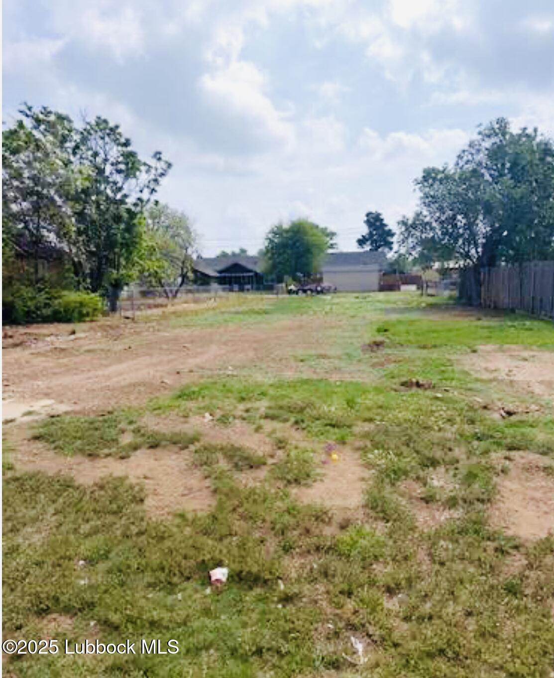 602 Portland Plainview, TX 79072 - Photo 2 of 5 a view of an ocean and beach