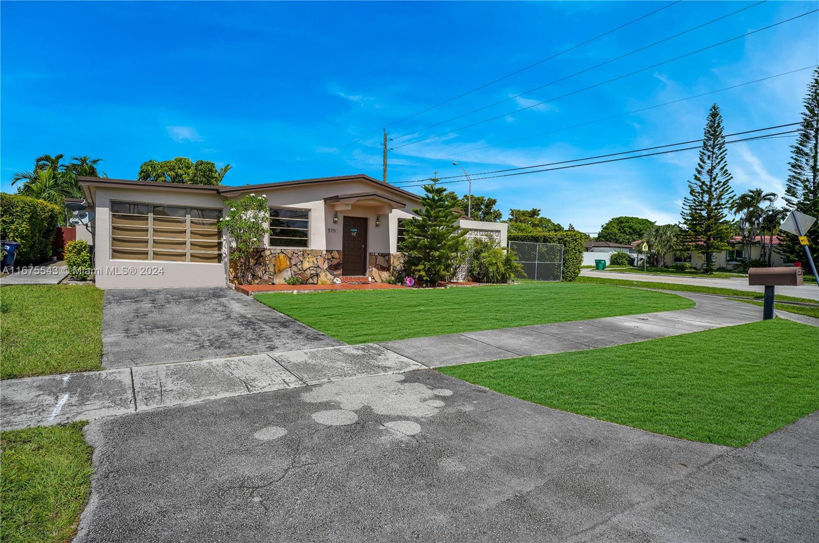 9701 Southwest 30th Street Miami, FL 33165 - Photo 20 of 21 Gallery Image 20