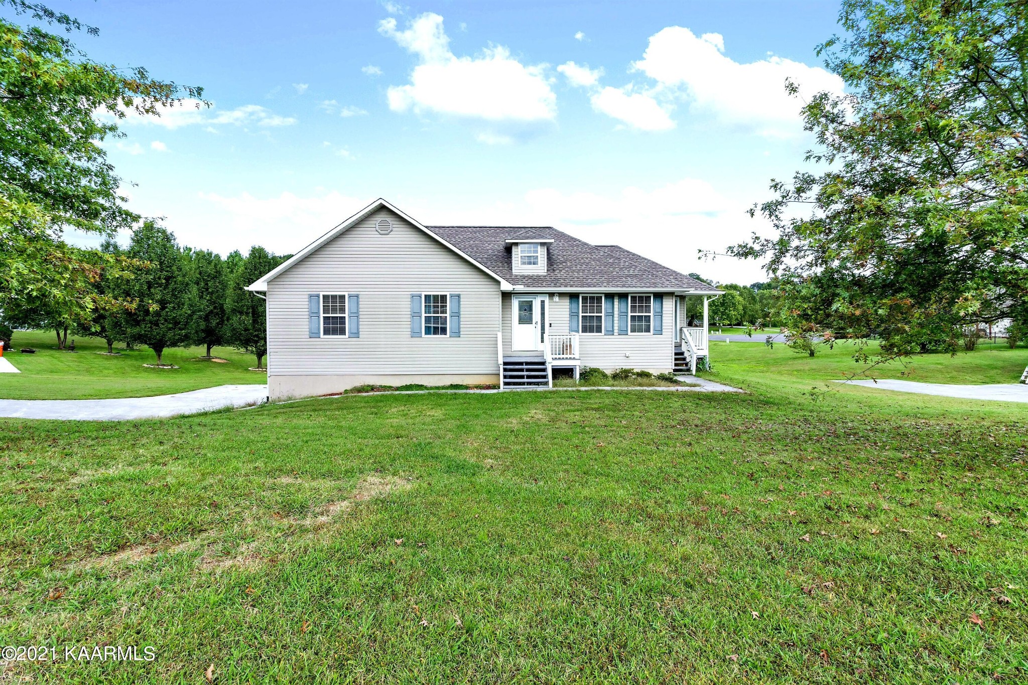 126 Country Way Road Vonore, TN 37885 - Photo 1 of 28 Gallery Image 1