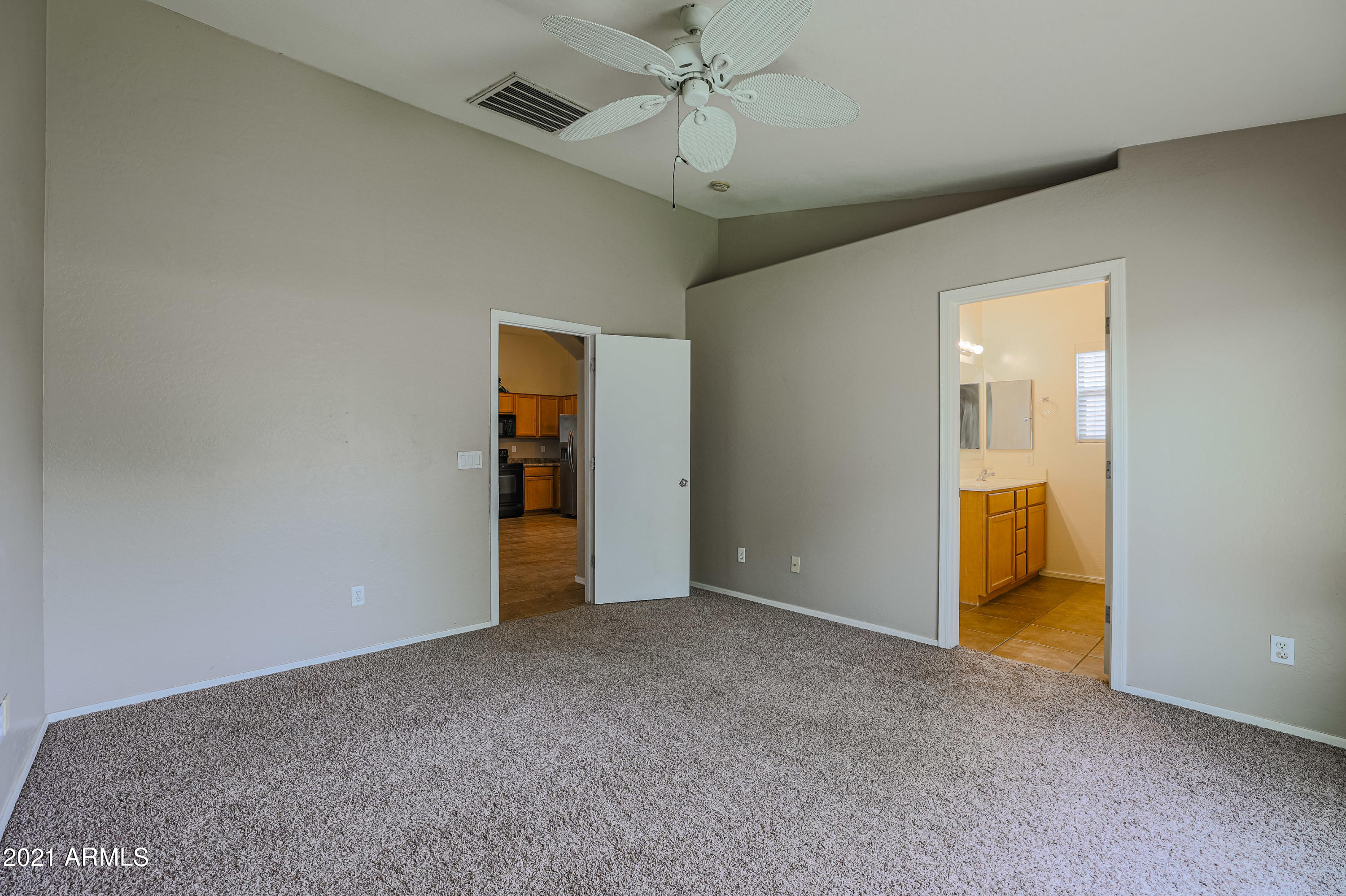 2455 West Gaby Road Phoenix, AZ 85041 - Photo 13 of 30 B (12)