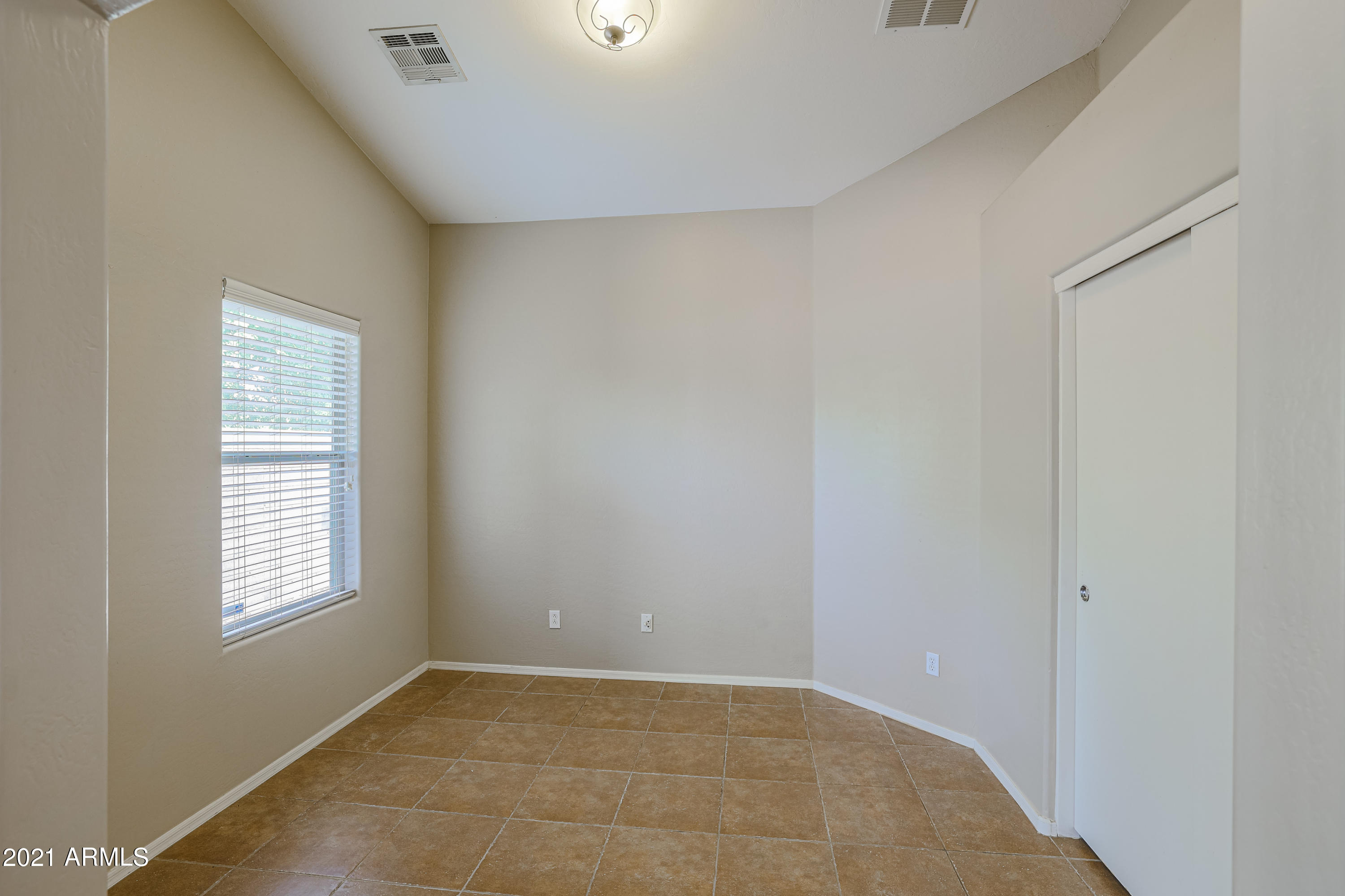 2455 West Gaby Road Phoenix, AZ 85041 - Photo 9 of 30 B (8)